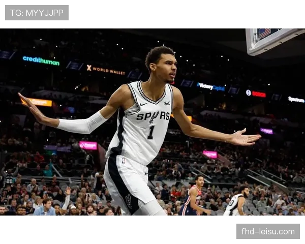 文班亚马42分20篮板率马刺加时击败雷霆，切霍姆格伦六犯离场